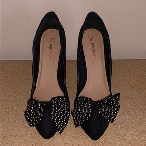 Black and Gold Just Fab Heels